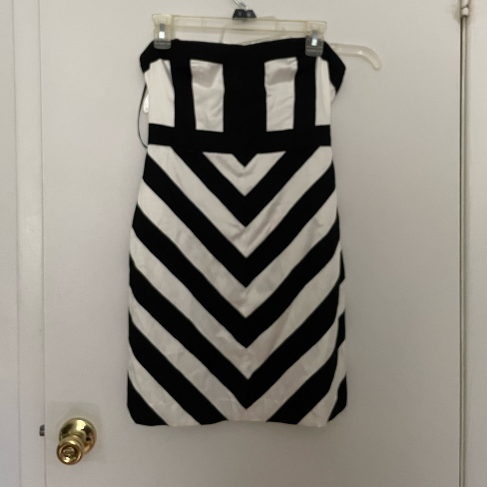 Black and white bodycon mini dress